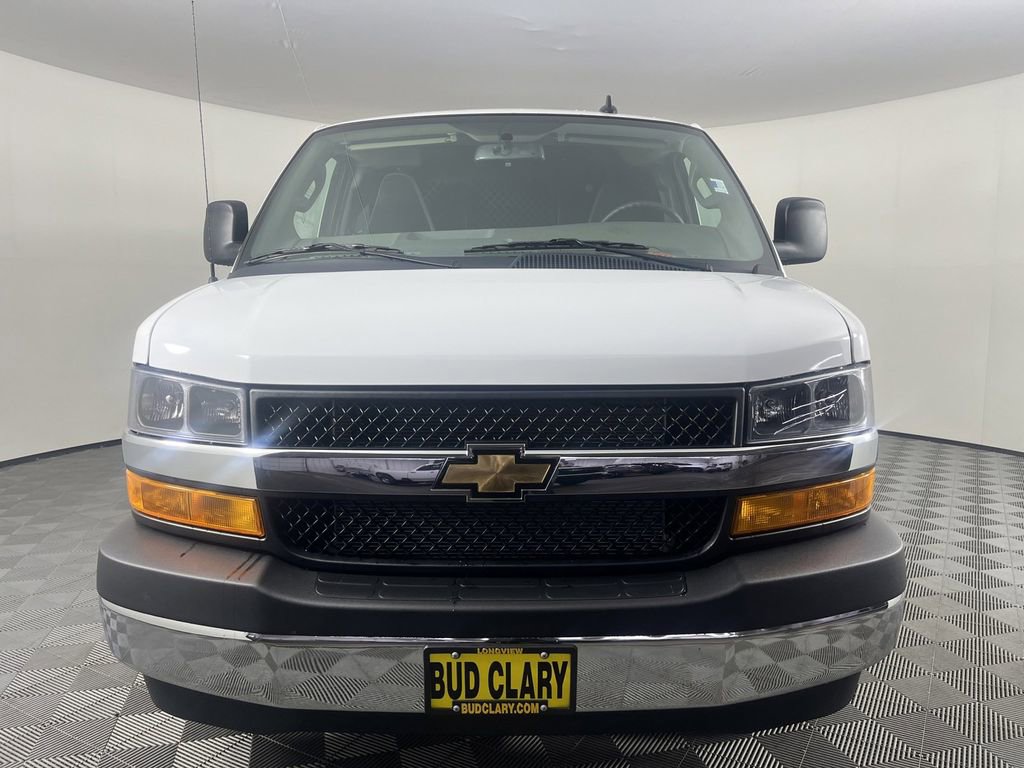 2025 Chevrolet Express Cargo Van 2500 photo 2