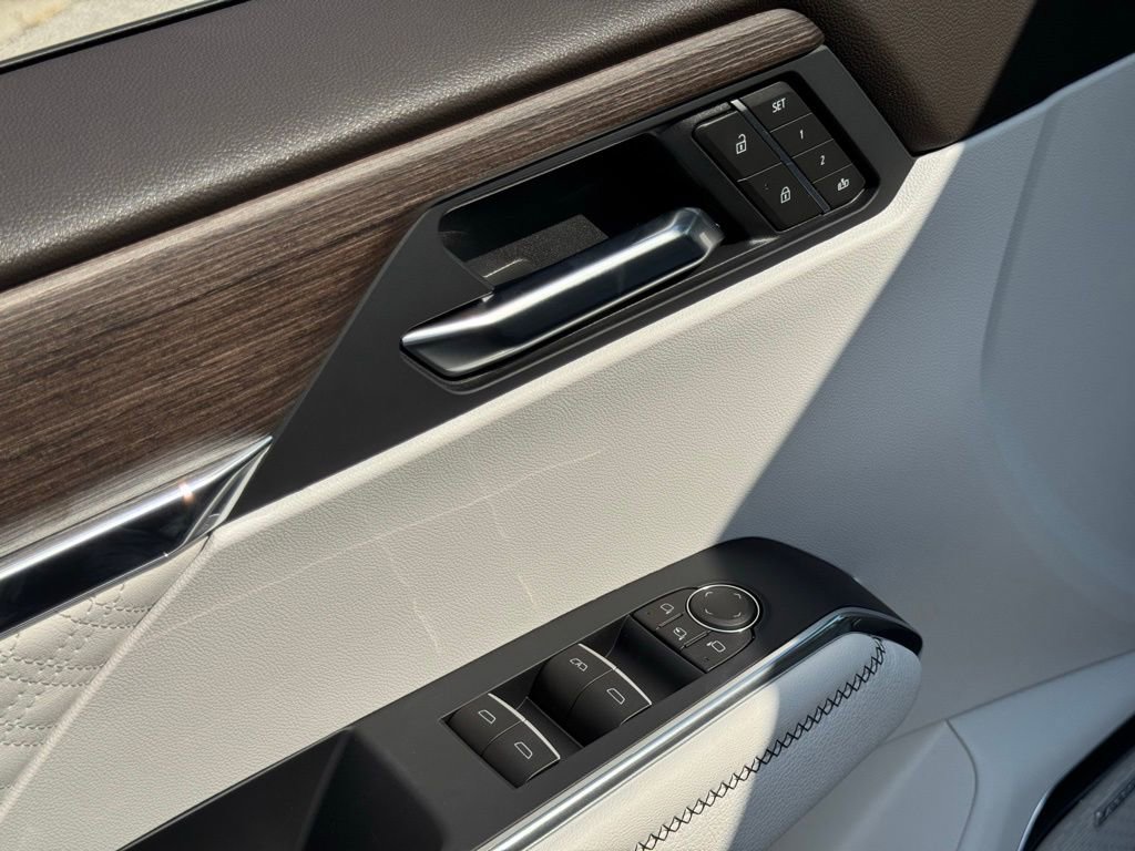 2025 Gmc Acadia Denali photo 15