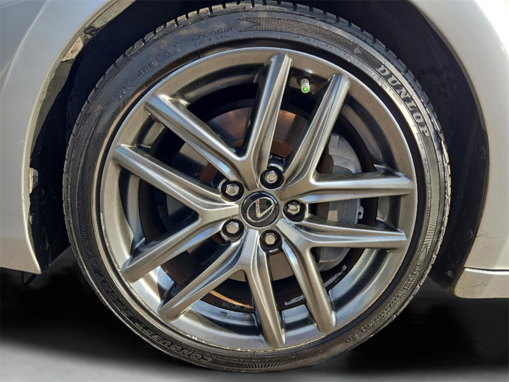 2017 Lexus IS 200t F SPORT photo 9