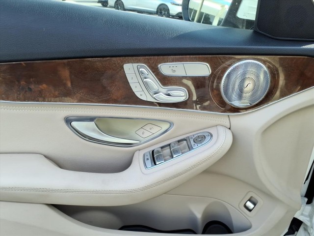 2015 Mercedes Benz C 300 photo 15