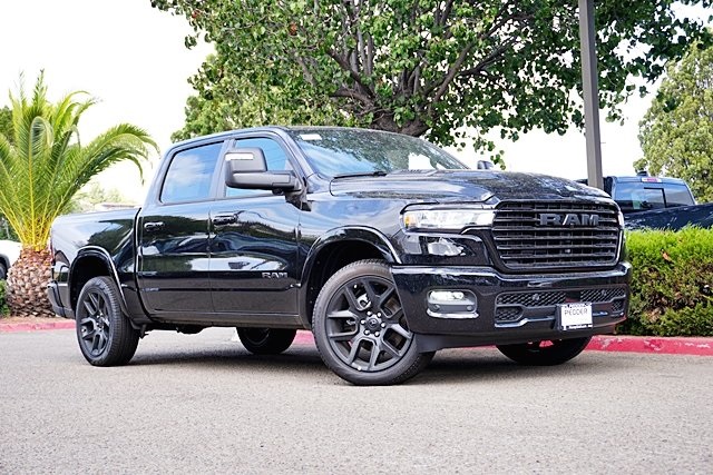 New 2026 Diamond Black Crystal Pearl-Coat Exterior Paint RAM Laramie image 2