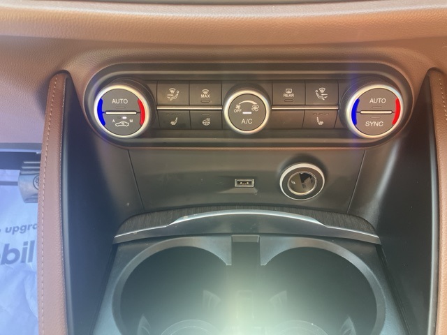 2021 Alfa Romeo Stelvio Ti photo 28