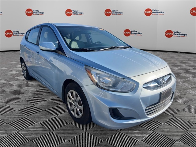 2012 Hyundai Accent GS photo 5
