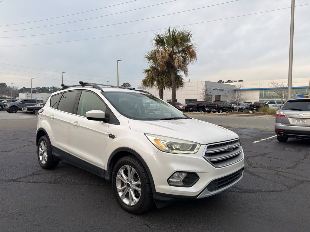 2017 Ford Escape SE's photo