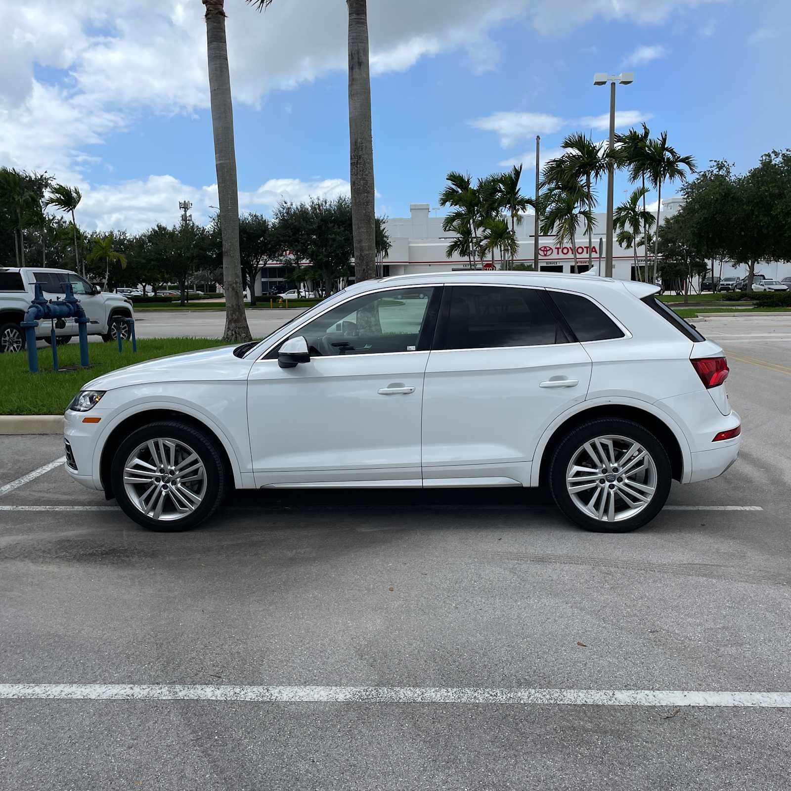 Used 2018 Audi Q5 Premium Plus with VIN WA1BNAFY1J2145478 for sale in Minneapolis, Minnesota