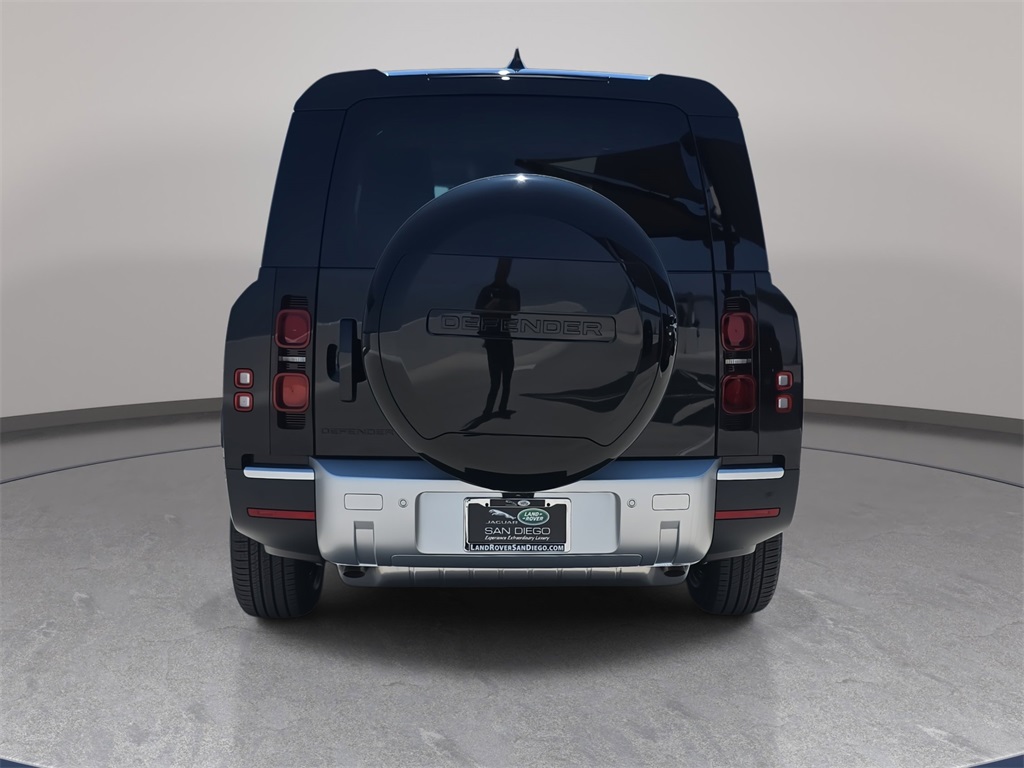 2025 Land Rover Defender 130 S photo 6