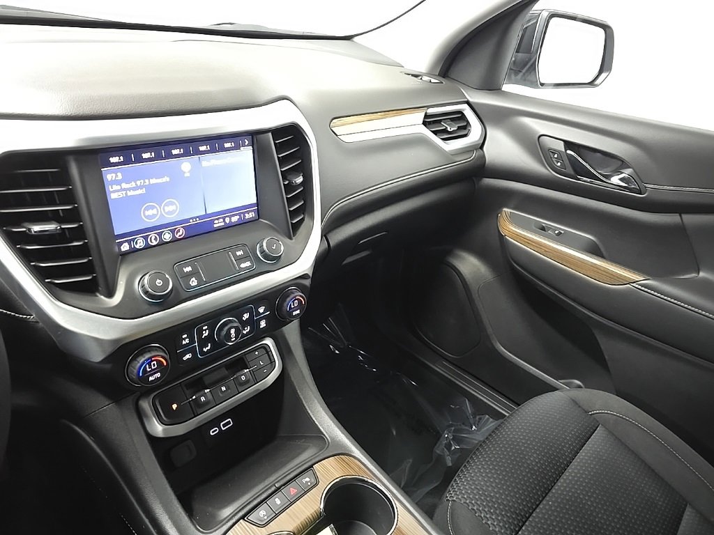 2022 Gmc Acadia SLE photo 25