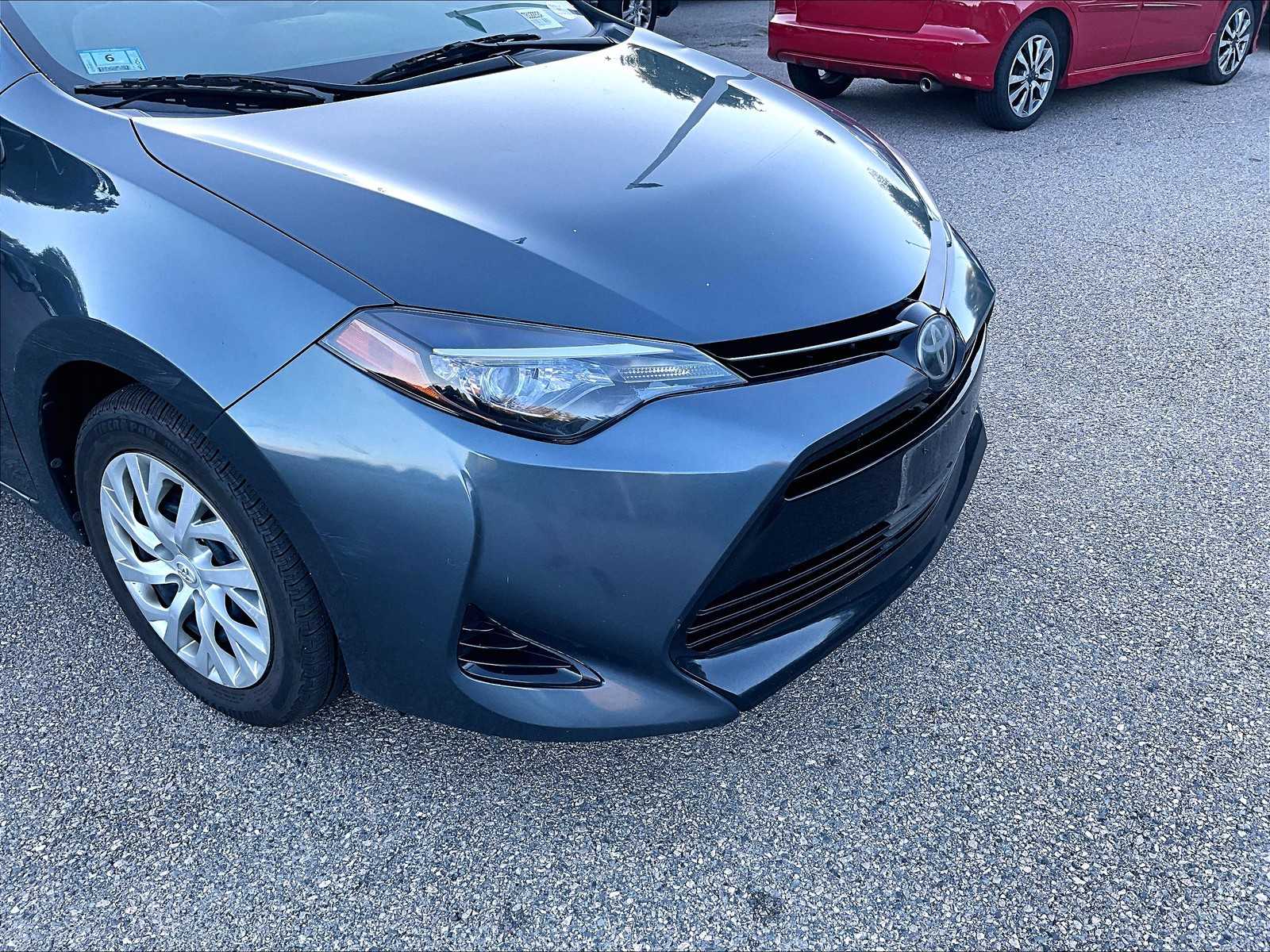 2017 Toyota Corolla LE photo 5