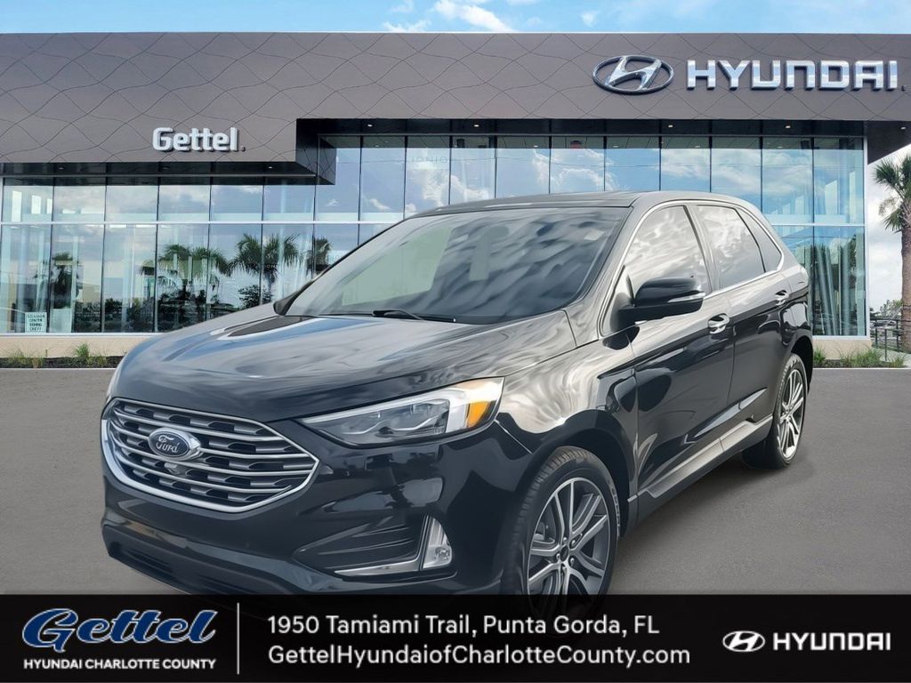 2024 Ford Edge Titanium's photo