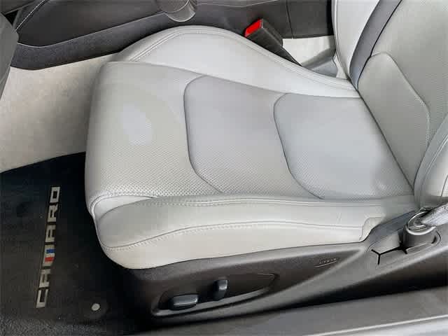 2019 Chevrolet Camaro 1LT photo 22