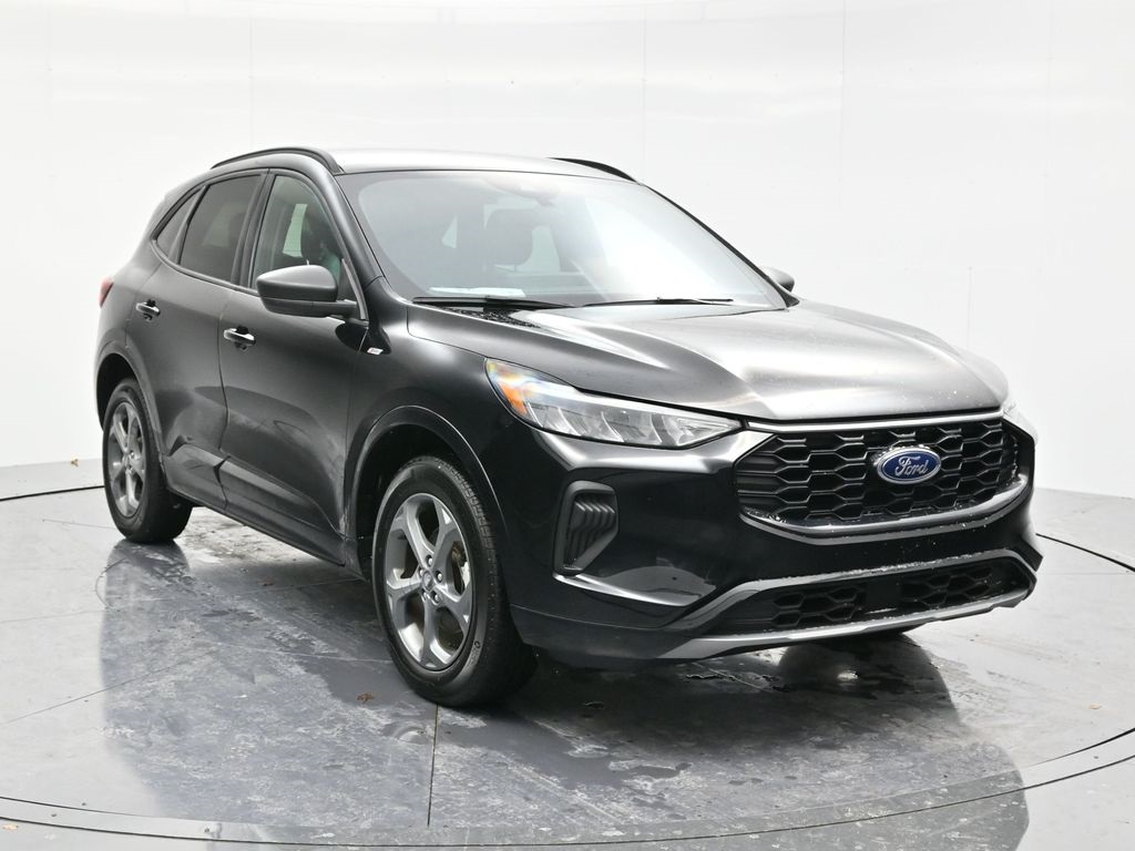 2023 Ford Escape ST-Line's photo
