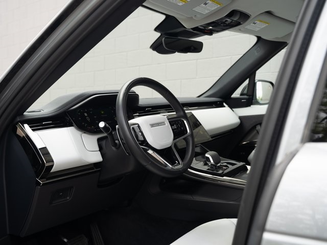 2024 Land Rover Range Rover Sport SE photo 4