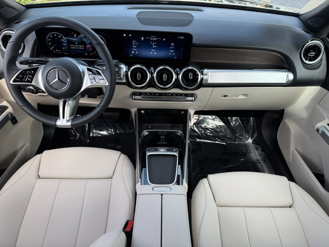 2026 Mercedes Benz GLB 250 photo 4