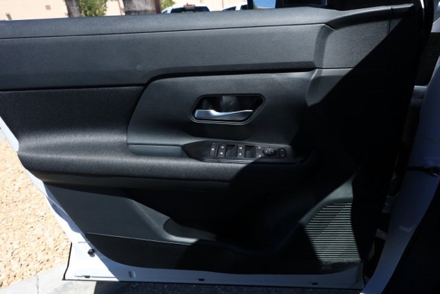 2026 Nissan Kicks SV photo 20