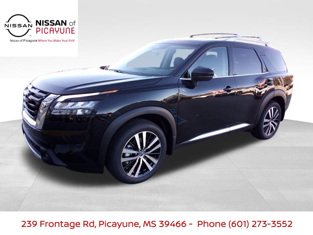 2025 Nissan Pathfinder Platinum's photo