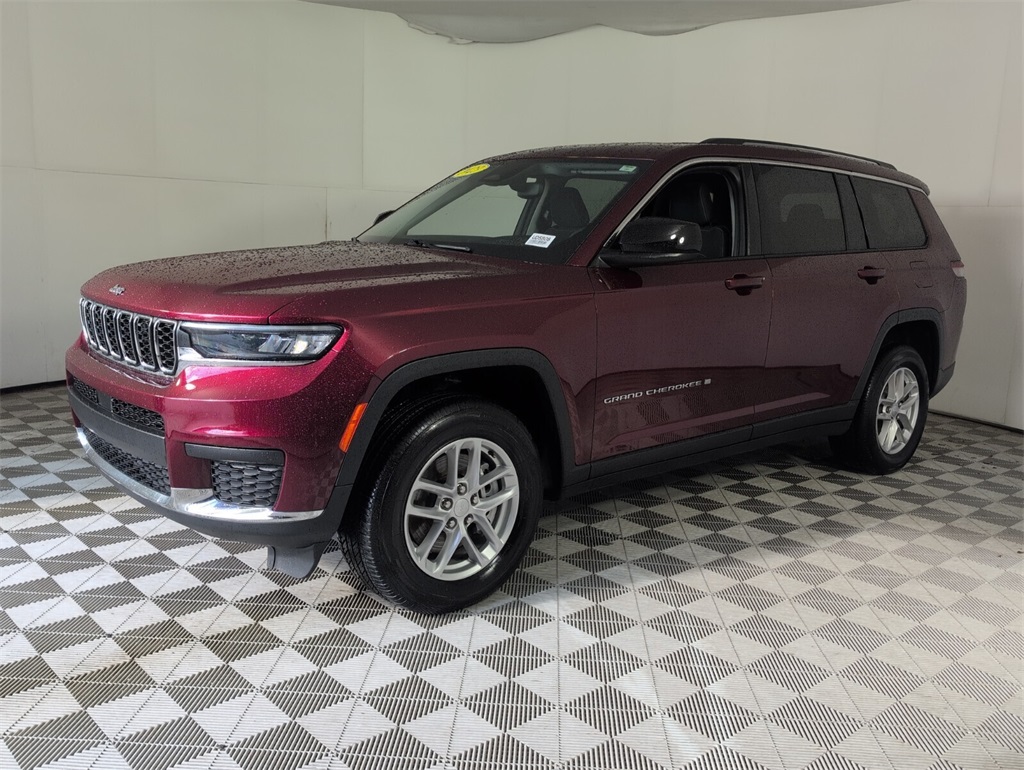 2023 Jeep Grand Cherokee Laredo photo 4