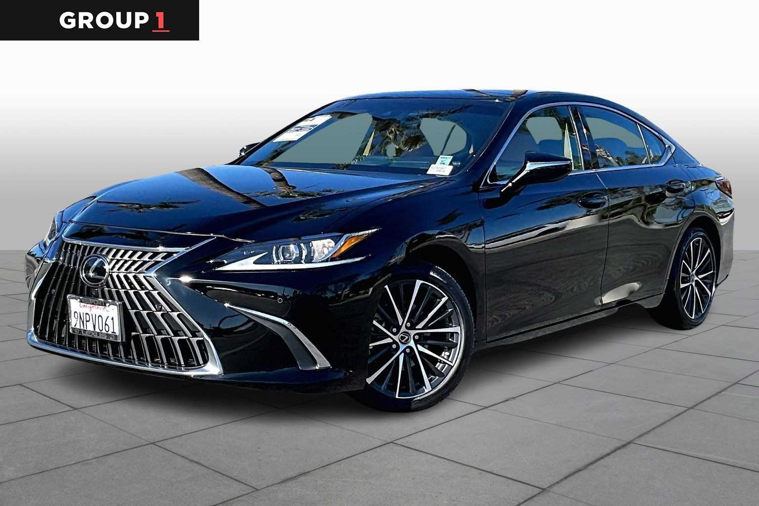 2024 Lexus ES 350's photo
