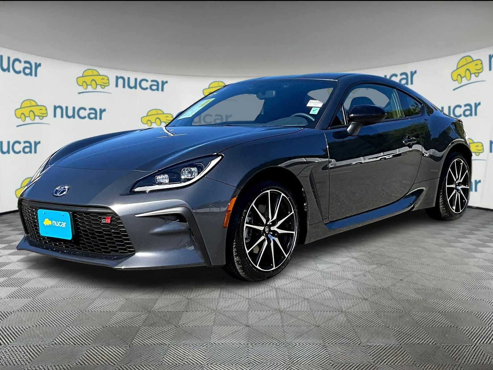 2025 Toyota GR86 photo 3