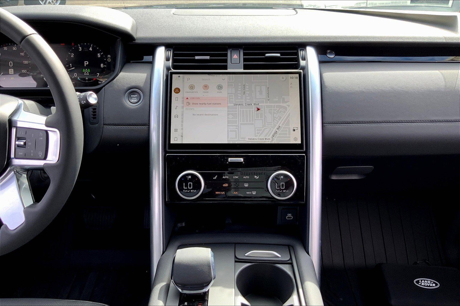 2025 Land Rover Discovery S photo 6