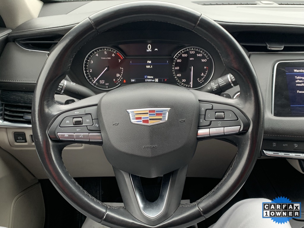 2023 Cadillac XT4 Premium Luxury photo 3