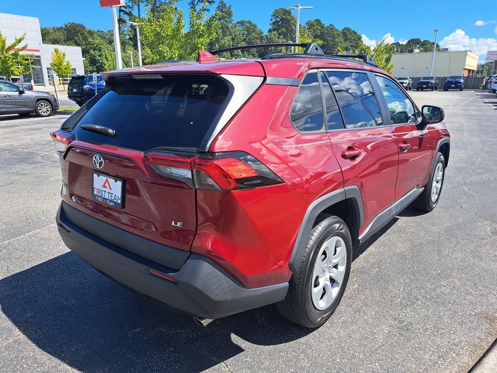 2020 Toyota RAV4 LE photo 7