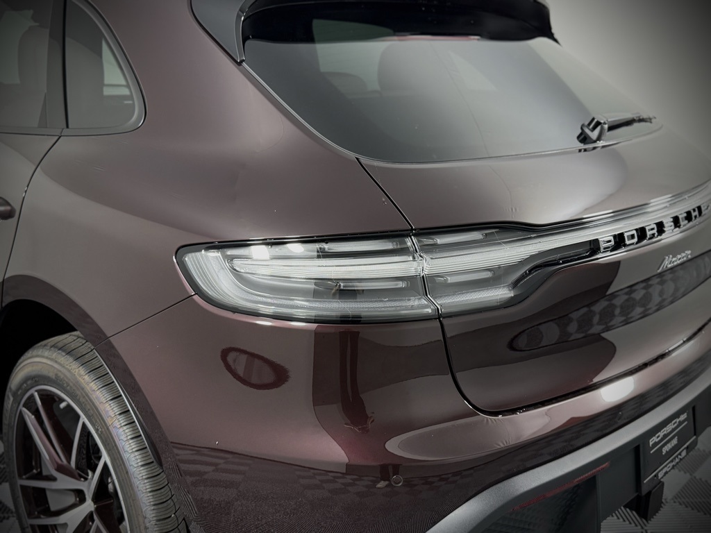 2025 Porsche Macan T photo 11