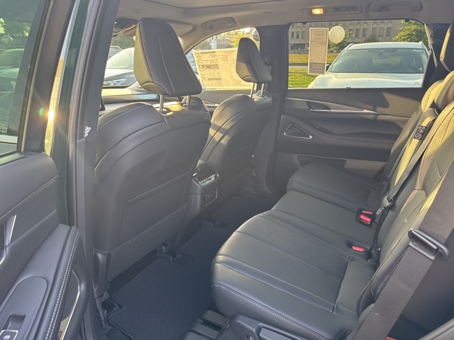 2026 Infiniti QX60 Luxe AWD photo 7
