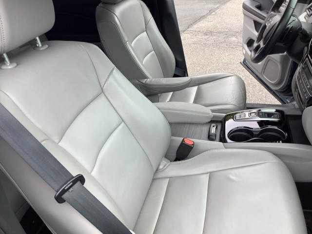 2021 Honda Pilot Touring photo 19