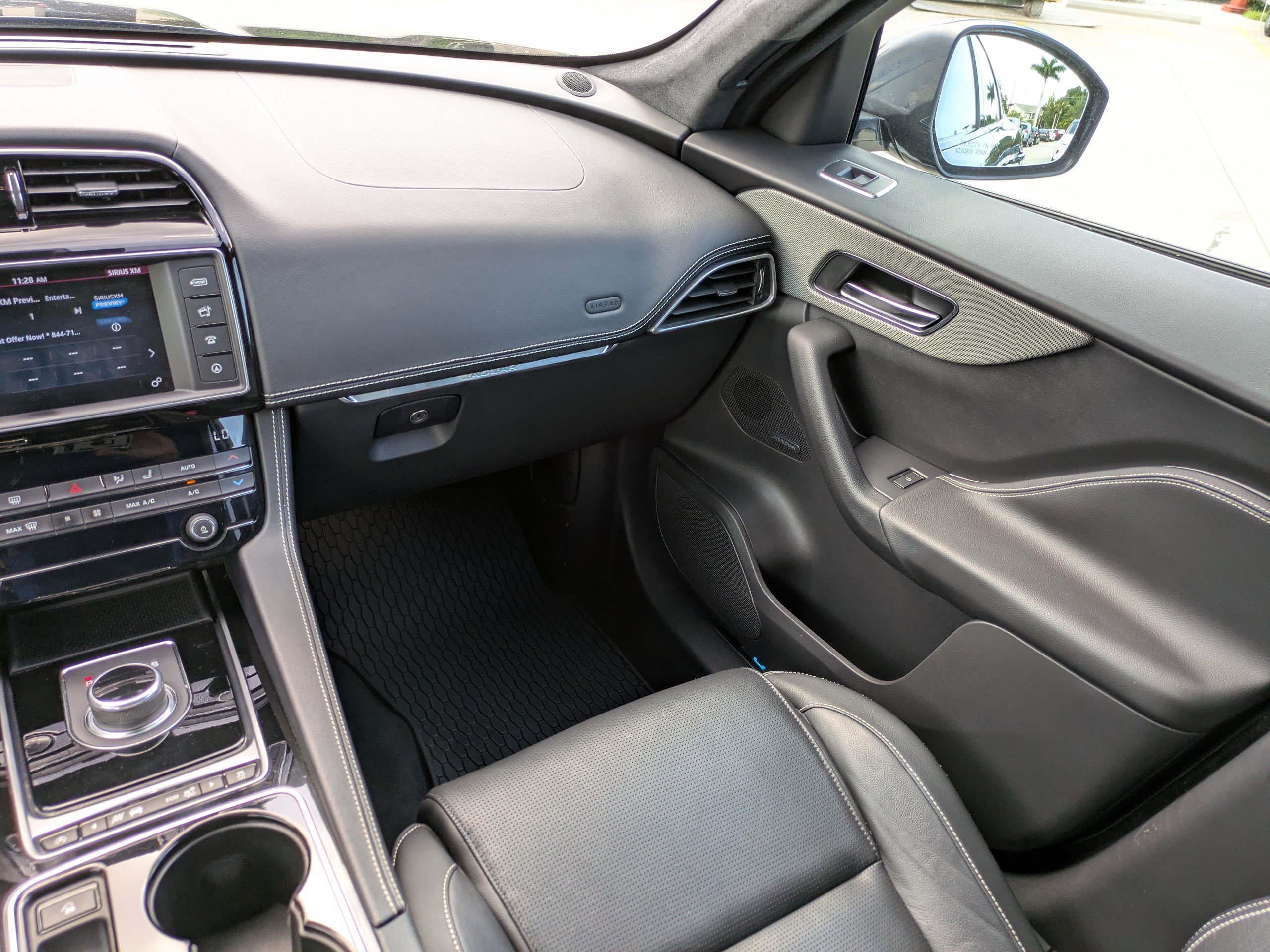2017 Jaguar F-PACE S photo 12