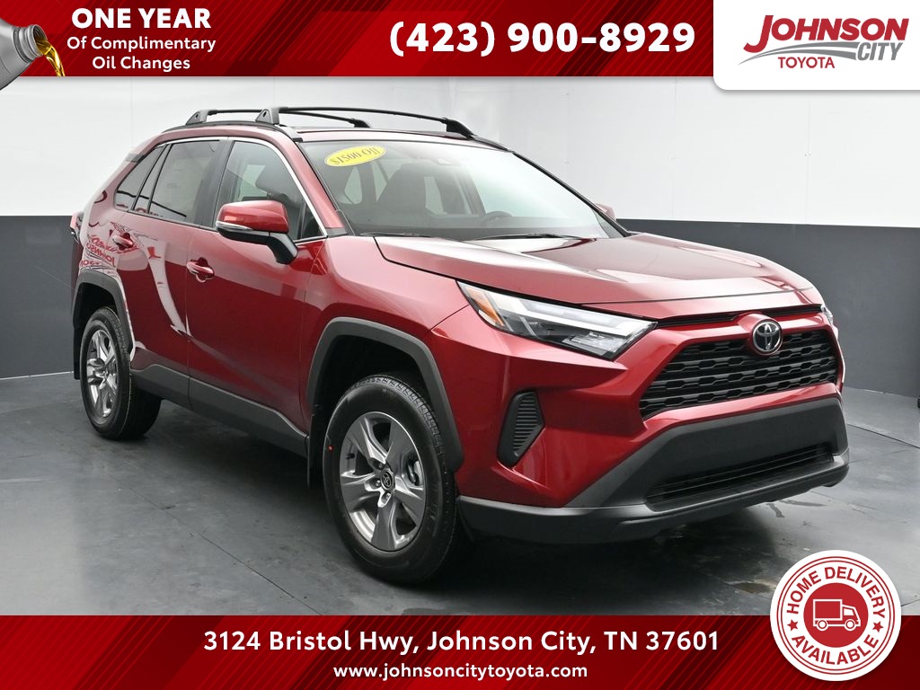 2025 Toyota RAV4 XLE's photo