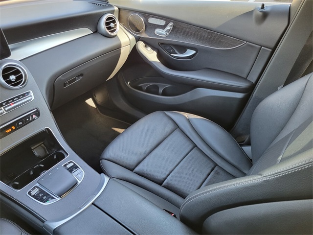 2022 Mercedes Benz GLC 300 4MATIC photo 16