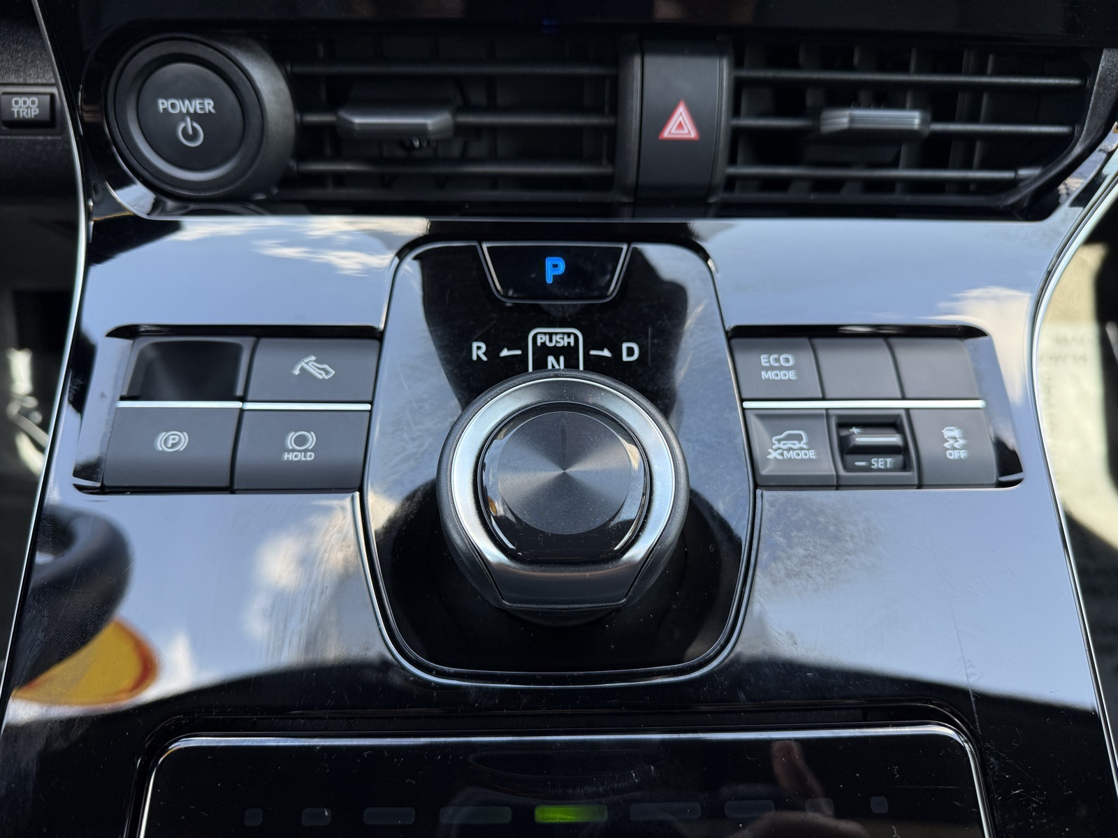 2024 Toyota bZ4X XLE photo 14
