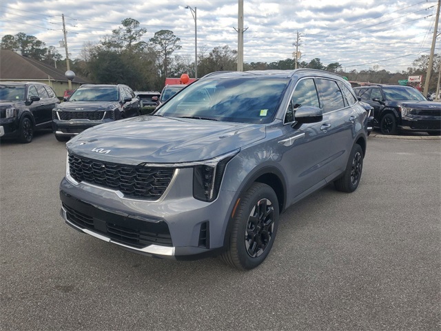 2025 Kia Sorento S photo 2