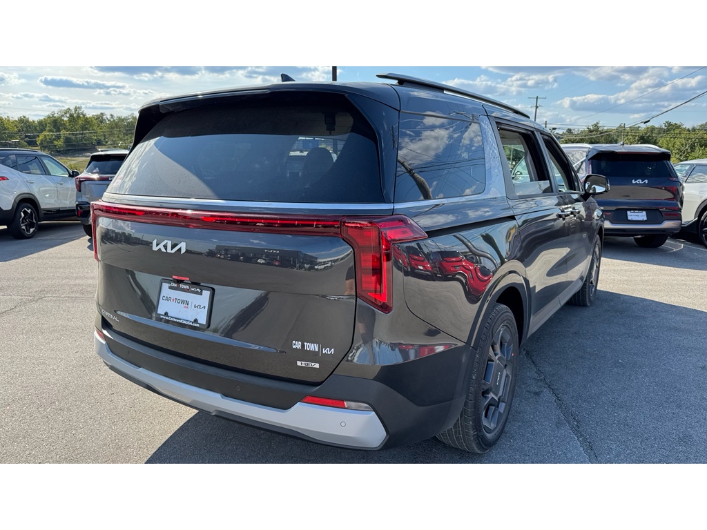 2026 Kia Carnival EX photo 2