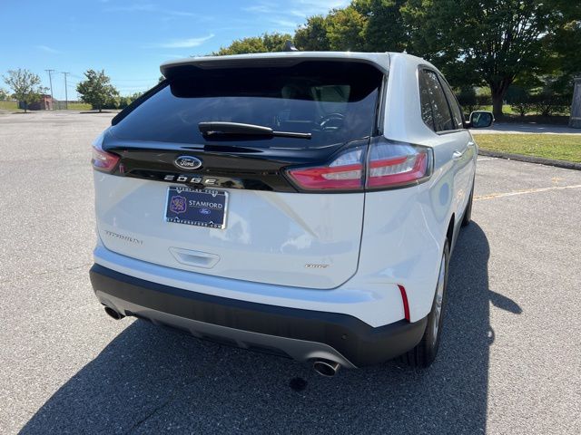 2022 Ford Edge Titanium photo 9