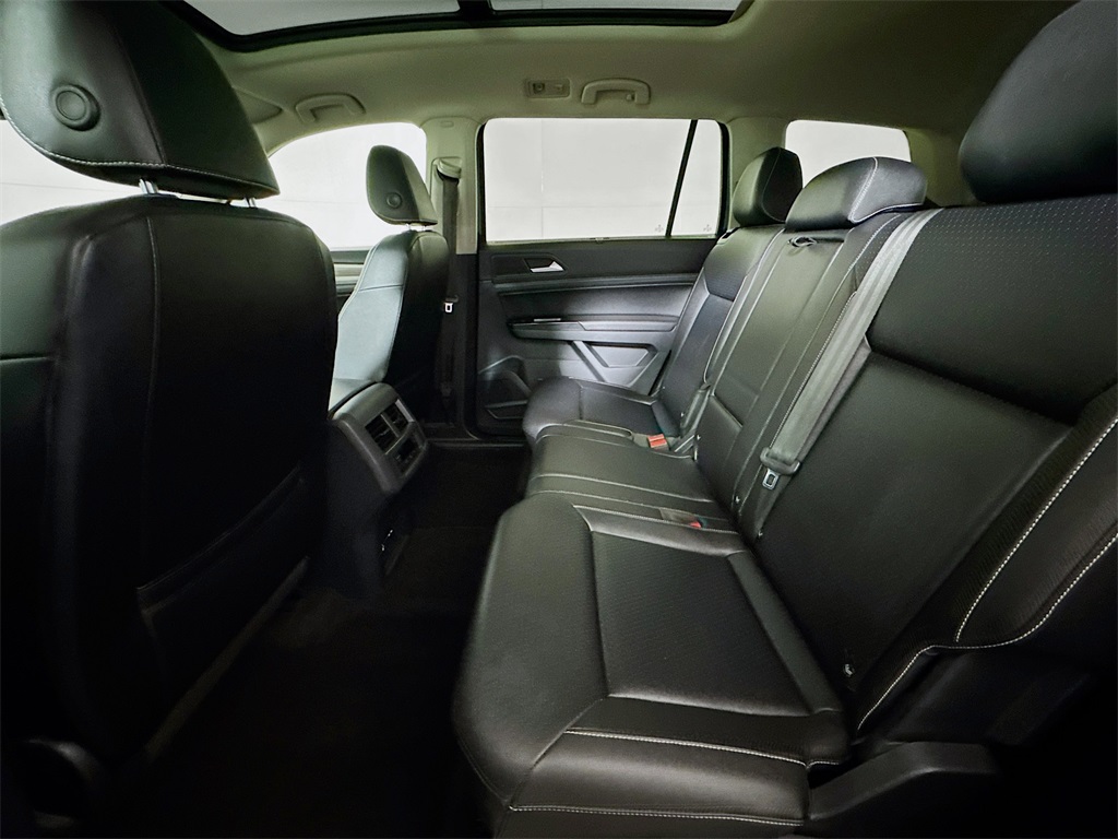 2021 Volkswagen Atlas SEL photo 13