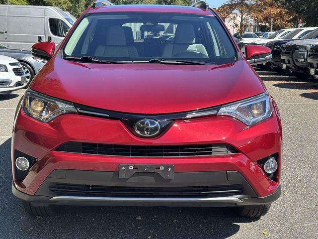 2018 Toyota RAV4 XLE photo 2