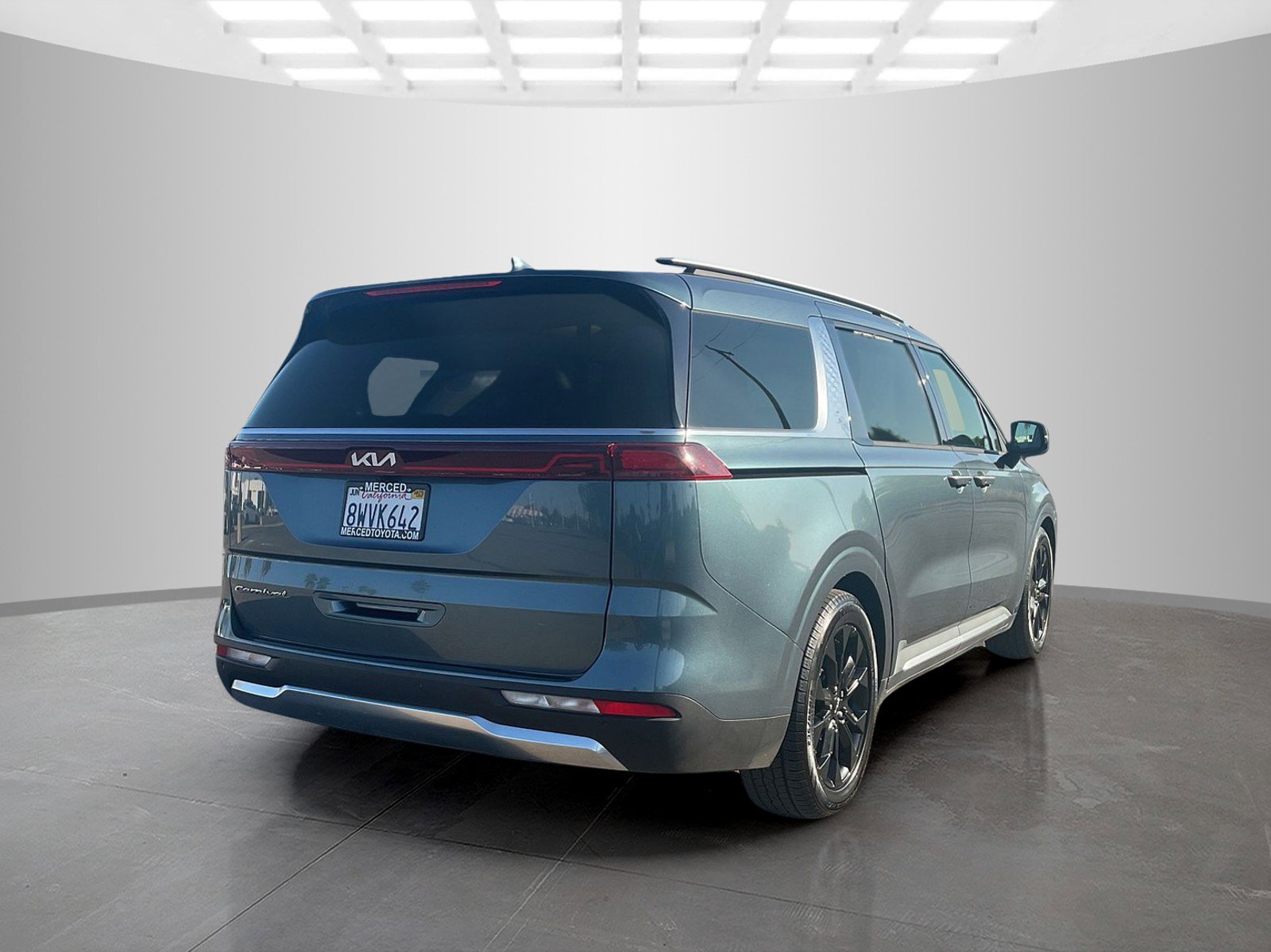 2022 Kia Carnival SX Prestige photo 3