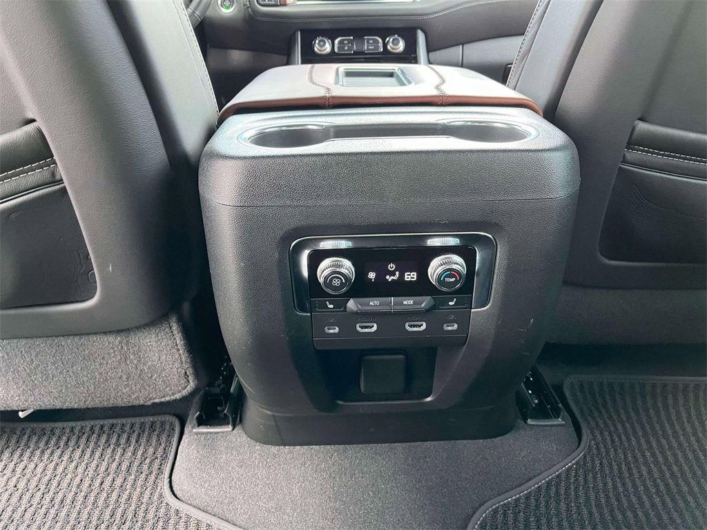 2023 Gmc Yukon Denali Ultimate photo 12