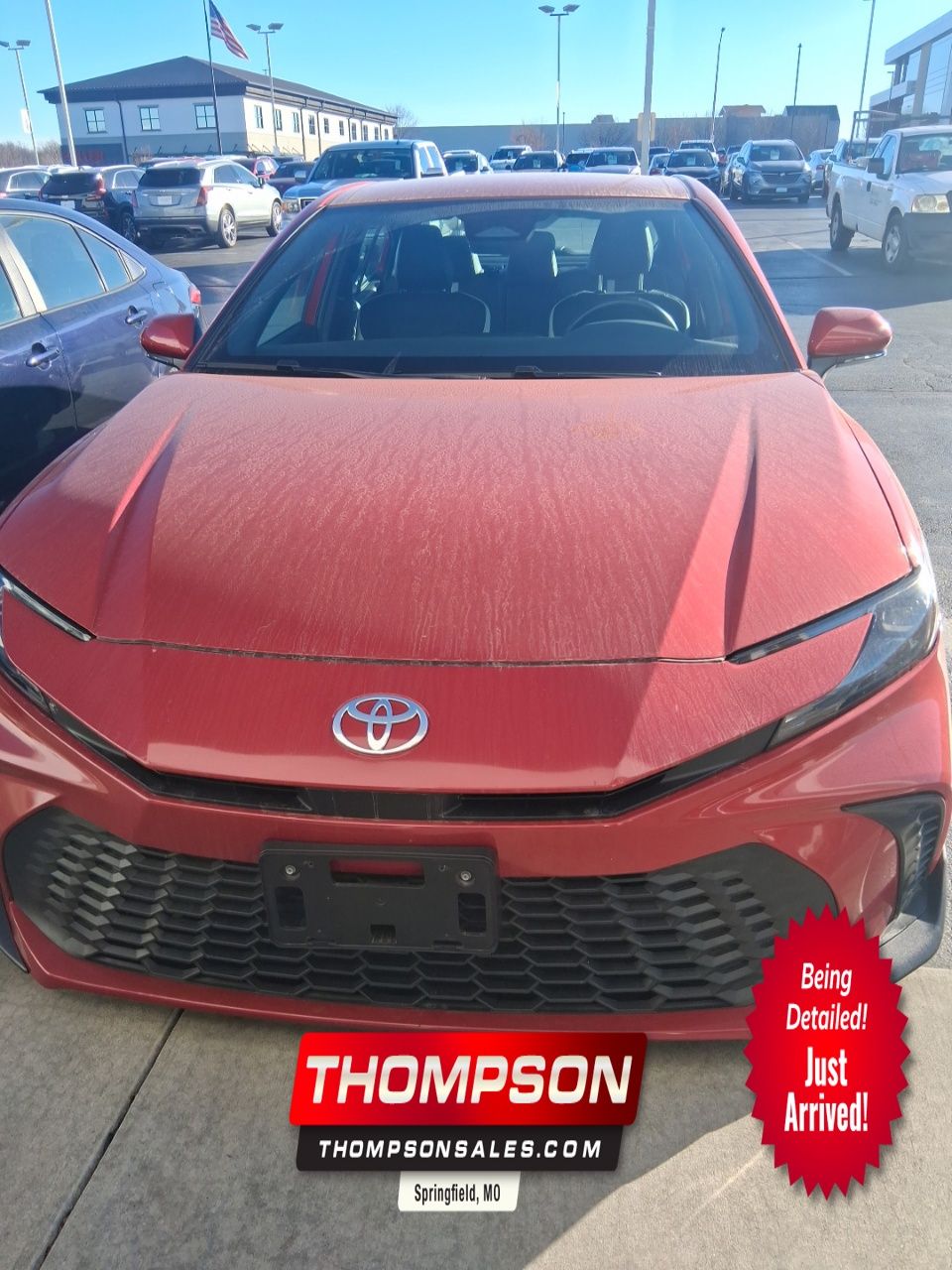 2025 Toyota Camry SE's photo