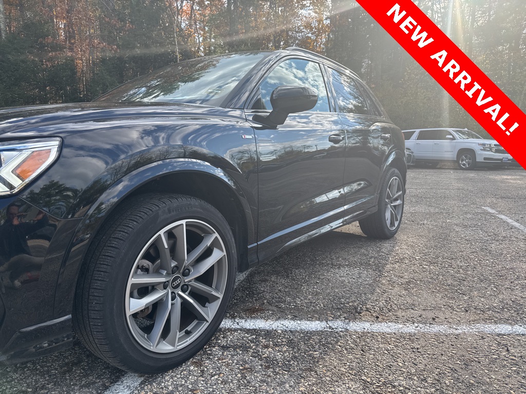 2023 Audi Q3 Premium S line photo 2