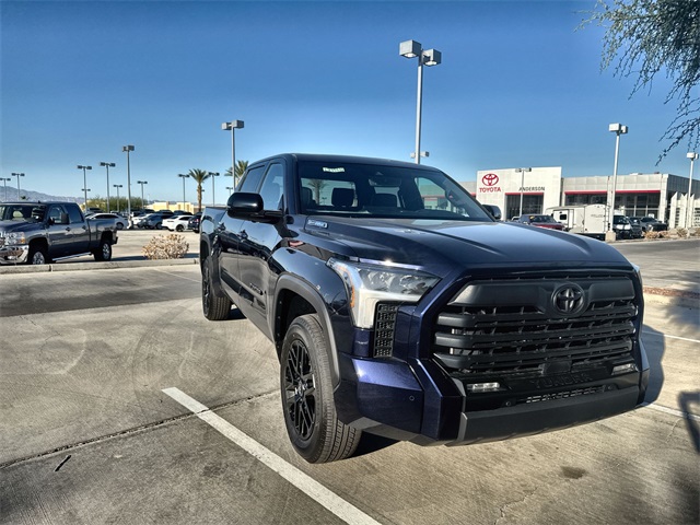 2025 Toyota Tundra Limited CrewMax photo 3