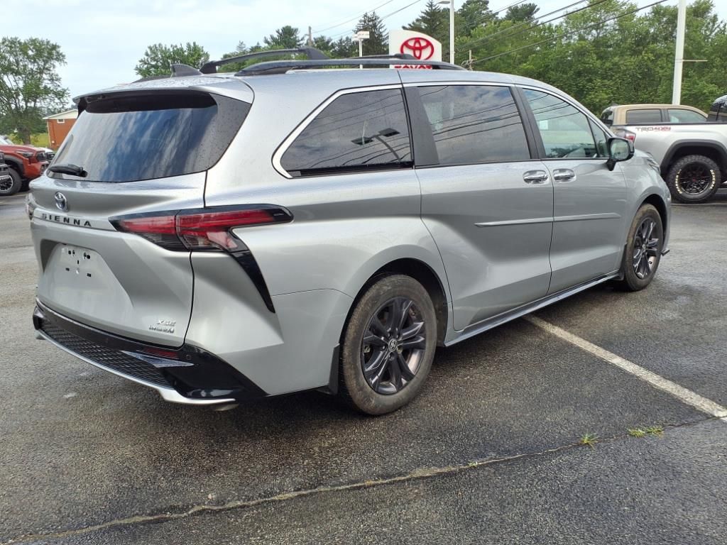 2024 Toyota Sienna XSE photo 4