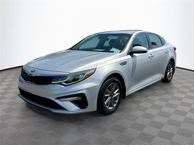 2019 Kia Optima LX photo 3