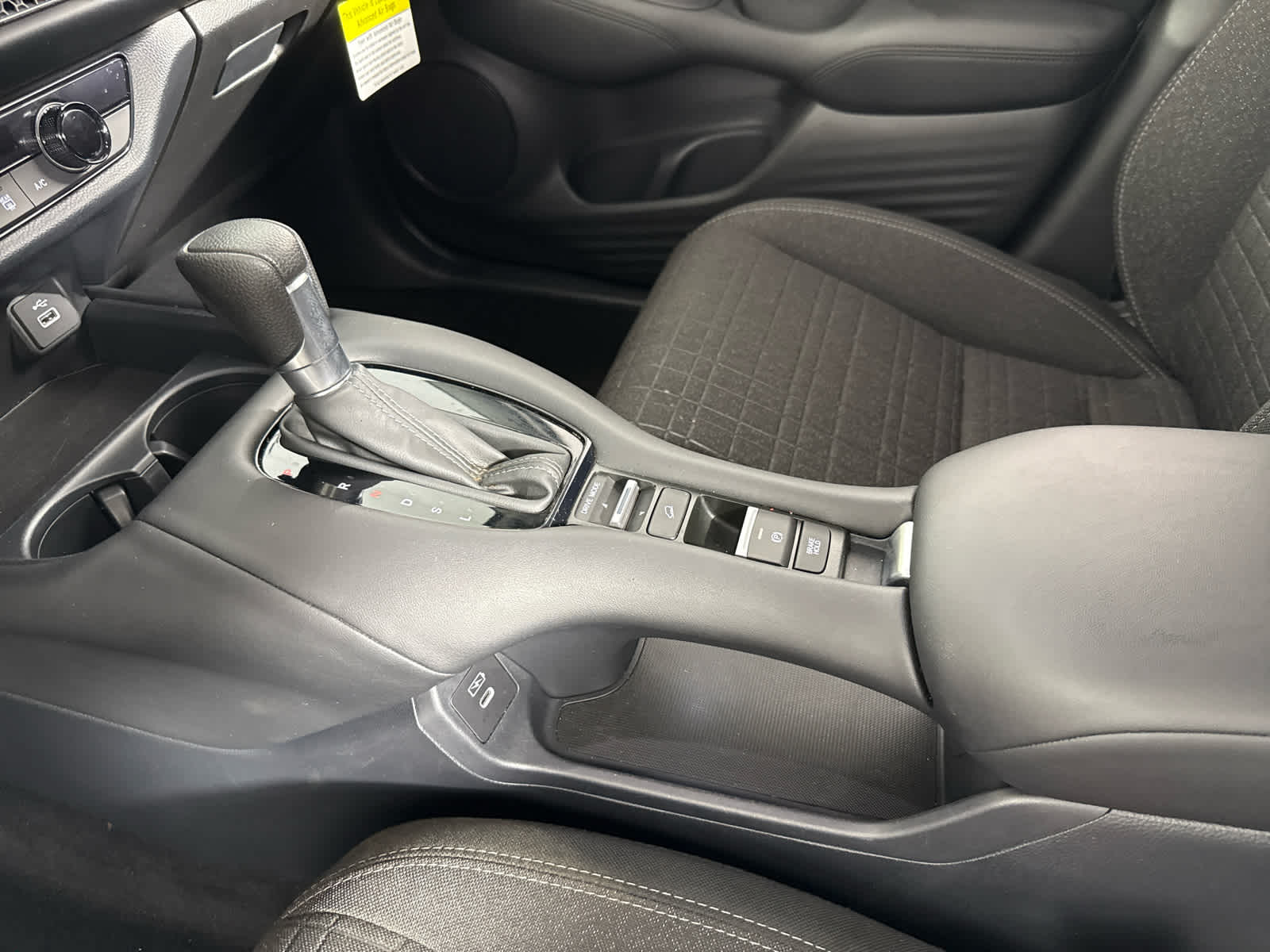 2025 Honda HR-V LX photo 21