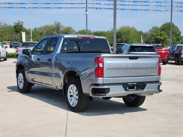 2026 Chevrolet Silverado 1500 Custom photo 3