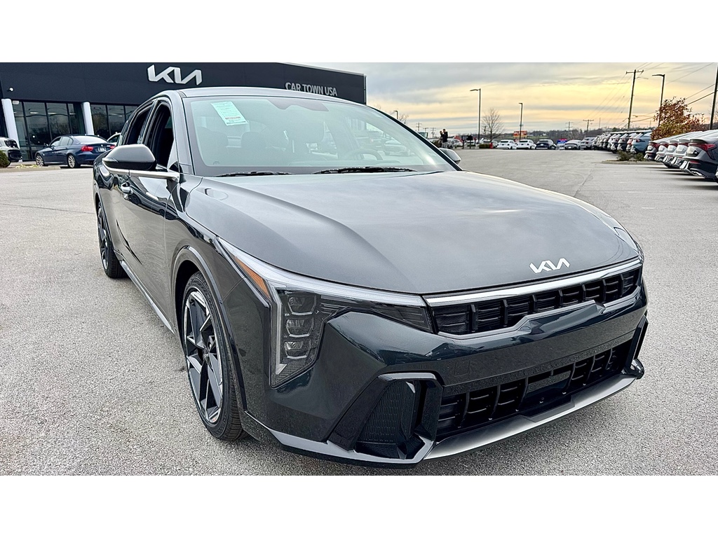 2025 Kia K4 GT-Line's photo