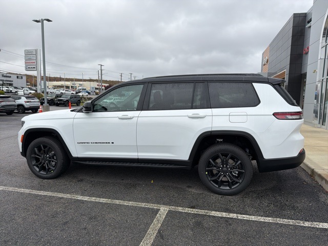 2025 Jeep Grand Cherokee Limited photo 4