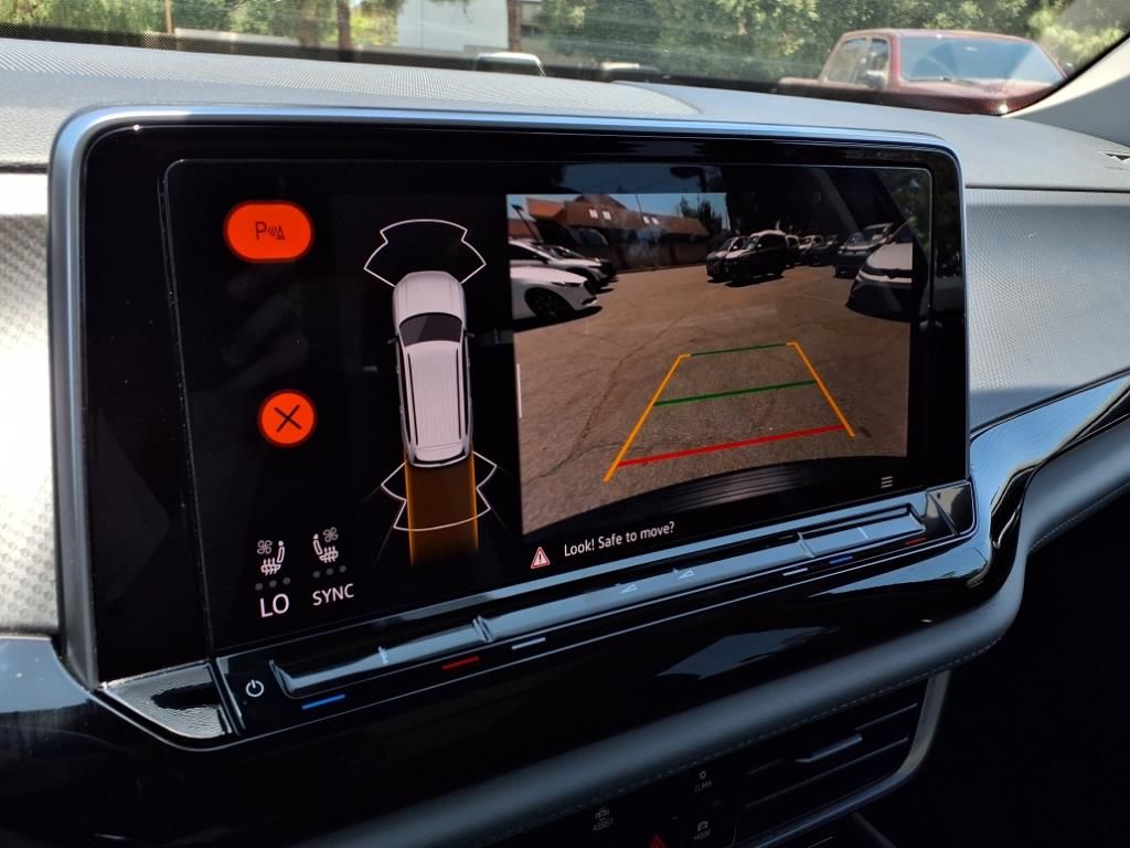2024 Volkswagen Atlas Peak Edition SE Technology photo 8