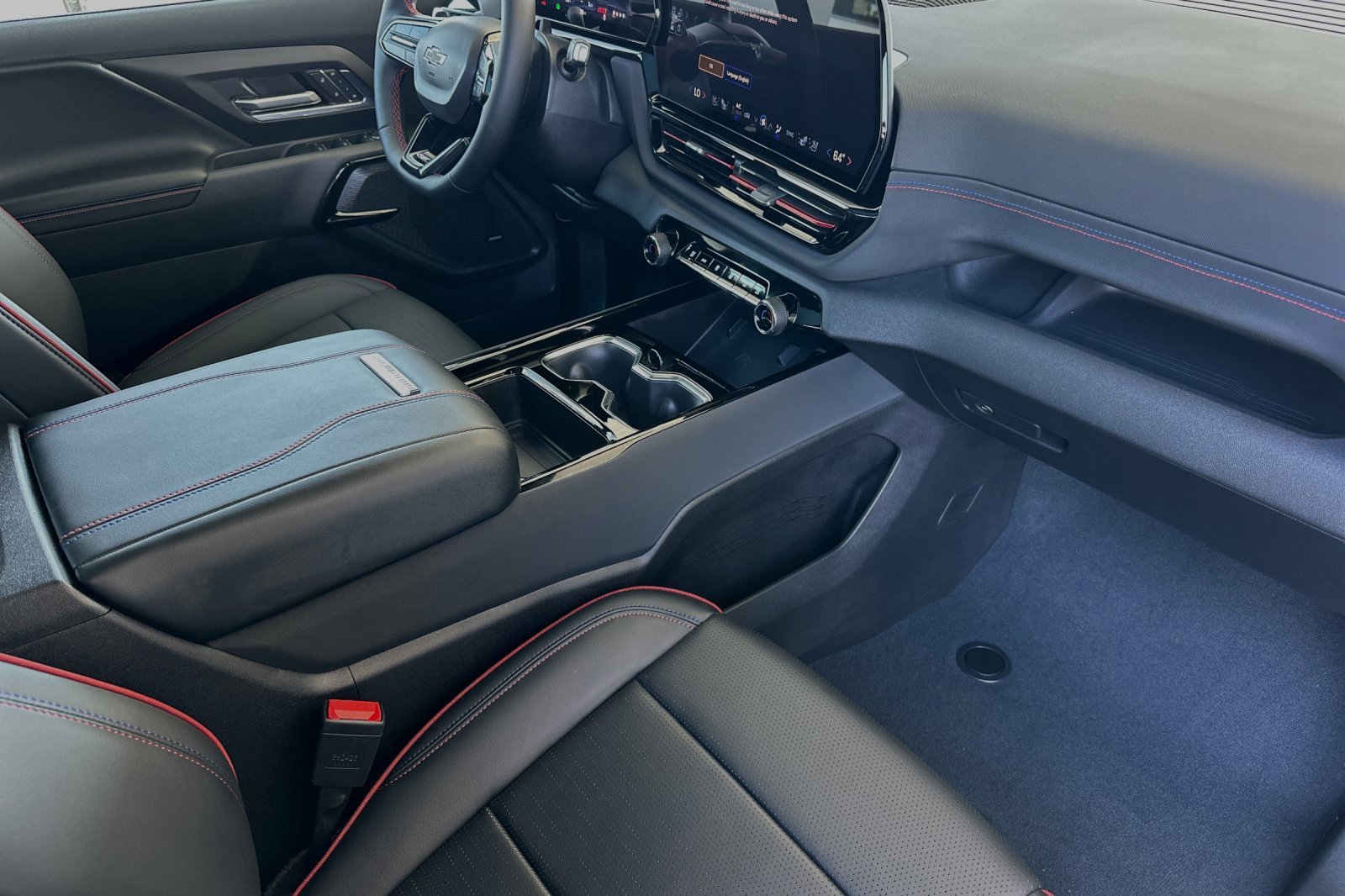 2024 Chevrolet Silverado EV RST photo 12